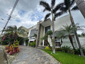 CASA EN VENTA - LOS PARQUES CEIBOS