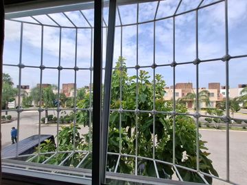 $1,200,000 Hermosa casa en VENTA en condominio Sauces, Emiliano Zapata, Morelos con alberca y seguridad