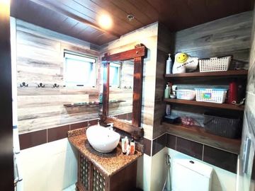 4BR Condo Unit for Sale in Magnolia Residences Quezon City