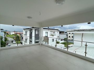 7BR Greenwoods Executive VIllage