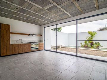 CASA TIPO LOFT CON ROOFGARDEN NUEVA A MINUTOS DEL CLUB BURGOS