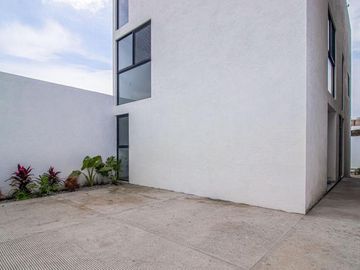 CASA TIPO LOFT CON ROOFGARDEN NUEVA A MINUTOS DEL CLUB BURGOS