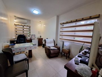 Elegant House and Lot with Roof Deck for Sale in Sto. Nino, Marikina City