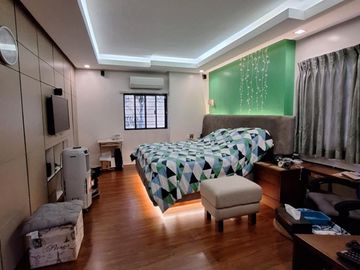 Elegant House and Lot with Roof Deck for Sale in Sto. Nino, Marikina City