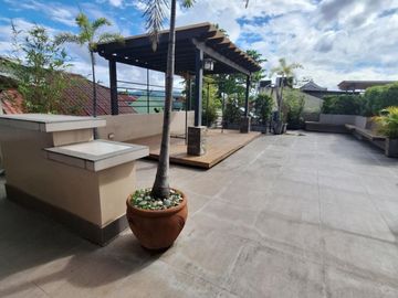 Elegant House and Lot with Roof Deck for Sale in Sto. Nino, Marikina City
