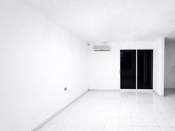 Casa en Venta en Residencial Pensiones con 4 recámaras cerca de Avenida Mérida 2000 y Periférico