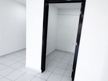 Casa en Venta en Residencial Pensiones con 4 recámaras cerca de Avenida Mérida 2000 y Periférico