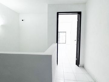 Casa en Venta en Residencial Pensiones con 4 recámaras cerca de Avenida Mérida 2000 y Periférico