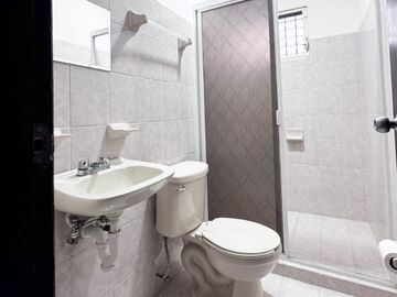 Casa en Venta en Residencial Pensiones con 4 recámaras cerca de Avenida Mérida 2000 y Periférico