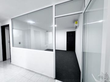 Casa en Venta en Residencial Pensiones con 4 recámaras cerca de Avenida Mérida 2000 y Periférico