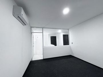 Casa en Venta en Residencial Pensiones con 4 recámaras cerca de Avenida Mérida 2000 y Periférico