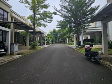 DI JUAL RUMAH CANTIK DI RIVER VALEY LEBAK BULUS JAKARTA SELATAN