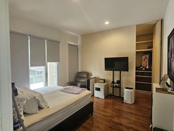 DI JUAL RUMAH CANTIK DI RIVER VALEY LEBAK BULUS JAKARTA SELATAN