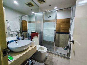 🏡 Spacious 1BR Loft Condo for Sale | Two Serendra | BGC | Great Investment
