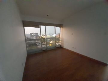 VENDO DEPARTAMENTO 84 MTS2 3 DORMITORIOS PISO 7 MIRAFLORES