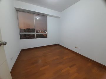 VENDO DEPARTAMENTO 84 MTS2 3 DORMITORIOS PISO 7 MIRAFLORES