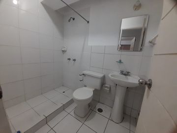 VENDO DEPARTAMENTO 84 MTS2 3 DORMITORIOS PISO 7 MIRAFLORES