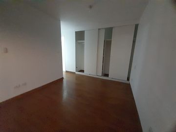 VENDO DEPARTAMENTO 84 MTS2 3 DORMITORIOS PISO 7 MIRAFLORES