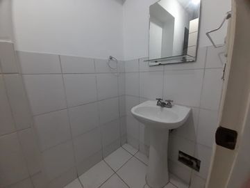 VENDO DEPARTAMENTO 84 MTS2 3 DORMITORIOS PISO 7 MIRAFLORES