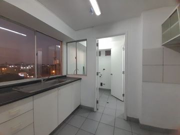 VENDO DEPARTAMENTO 84 MTS2 3 DORMITORIOS PISO 7 MIRAFLORES