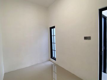Rumah Kebraon Baru Gress Taman Jivva Stok Terbatas Modern Strategis dkt Wiyung Menganti