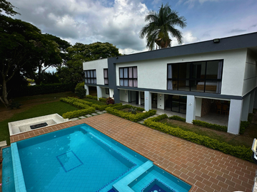 VENDO HERMOSA FINCA EN SANTA ELENA CERRITO DE 6400 MTR2