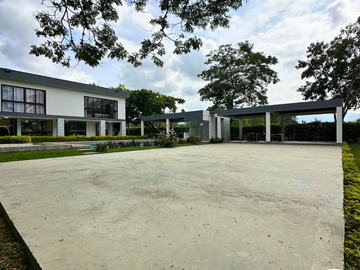 VENDO HERMOSA FINCA EN SANTA ELENA CERRITO DE 6400 MTR2