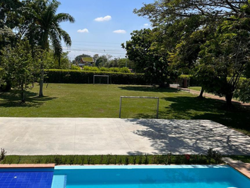 VENDO HERMOSA FINCA EN SANTA ELENA CERRITO DE 6400 MTR2