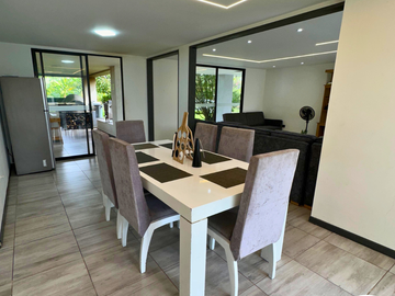 VENDO HERMOSA FINCA EN SANTA ELENA CERRITO DE 6400 MTR2