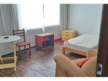 Venta Casa Como Terreno En Pueblo Libre Cerca A Av. Bolívar Y Sucre.