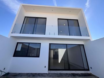 VENTA DE CASA EN EL MAYORAZGO, LEÓN, GTO.
