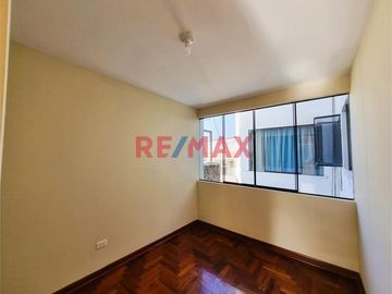 VENTA HERMOSO DEPARTAMENTO - URB. PANDO - SAN MIGUEL