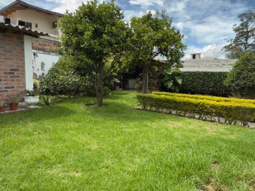casa con amplias áreas
