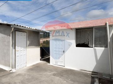 CASA DE VENTA EN CARANQUI - CONJUNTO LOS ALMENDROS, IBARRA