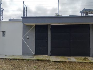 VENTA DE CASA POR LA SANTA MARTA POR EL BY PASS QUITO/QUEVEDO