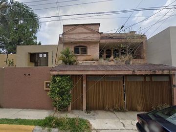 VENTA DE CASA CALLE HOLANDA LOS LAURELES ZAMORA DE HIDALGO MICHOACAN