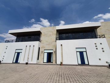EDIFICIO CORPORATIVO EN VENTA EN METEPEC