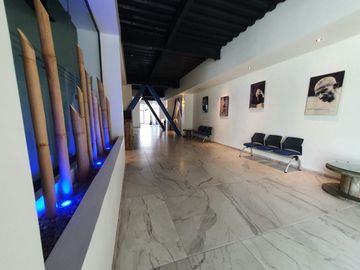 EDIFICIO CORPORATIVO EN VENTA EN METEPEC