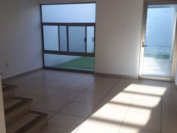 CASA EN VENTA FRACCIONAMIENTO PORTON CAÑADA ZONA NORTE