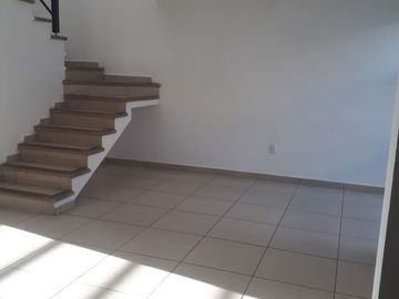 CASA EN VENTA FRACCIONAMIENTO PORTON CAÑADA ZONA NORTE