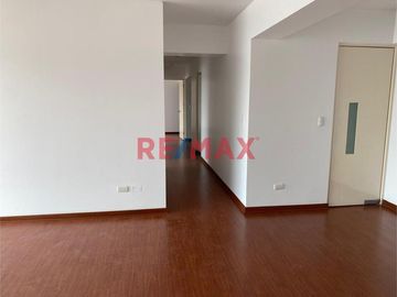 Alquiler De Departamento San Isidro Urb. Corpac.