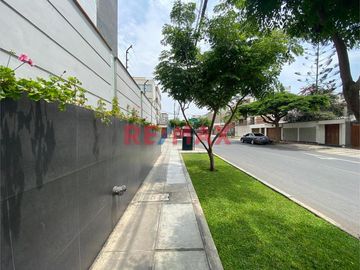 Alquiler De Departamento San Isidro Urb. Corpac.