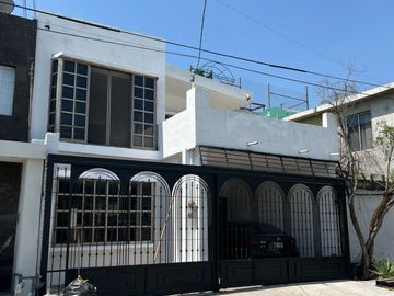 Casa en Venta Remate arreglada lista para Escriturar