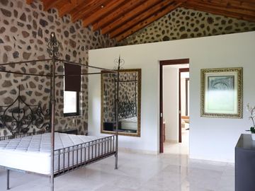 VENTA DE CASA EN BALVANERA GOLF POLO & COUNTRY CLUB QUERETARO FRENTE FAIRWAY