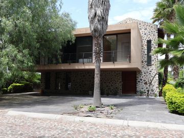 VENTA DE CASA EN BALVANERA GOLF POLO & COUNTRY CLUB QUERETARO FRENTE FAIRWAY