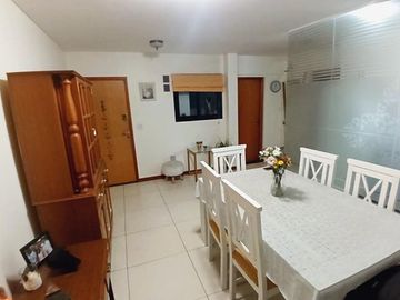 Departamento 3 Dorm., 3 Baños, Amplio Patio y Cochera en Barrio Lourdes