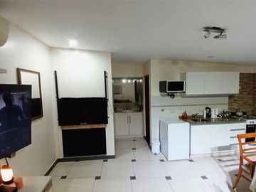 Departamento 3 Dorm., 3 Baños, Amplio Patio y Cochera en Barrio Lourdes