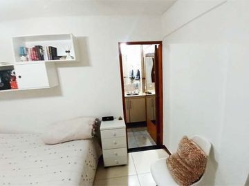 Departamento 3 Dorm., 3 Baños, Amplio Patio y Cochera en Barrio Lourdes