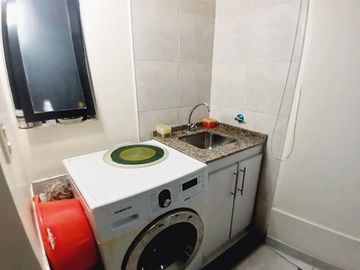 Departamento 3 Dorm., 3 Baños, Amplio Patio y Cochera en Barrio Lourdes