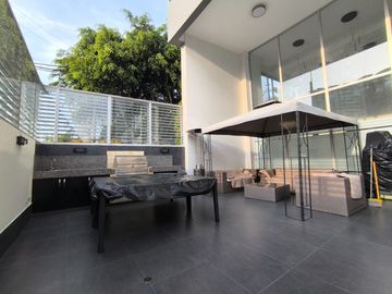 Oportunidad! Venta De Departamento En Miraflores!